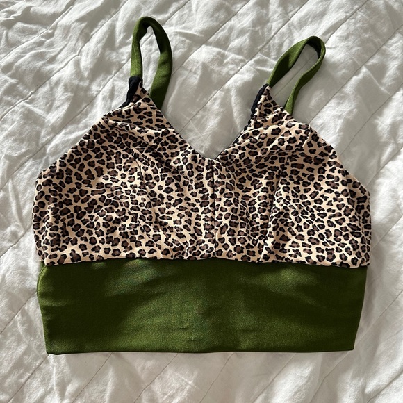 Colorful and Leopard Print Sports Bras Pack of 2 - Picture 6 of 6
